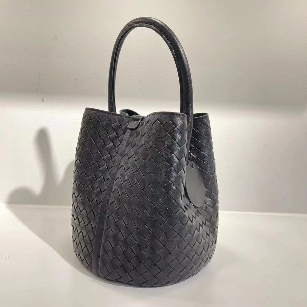 Women's Sheepskin Leather Handwoven Bucket Handbag