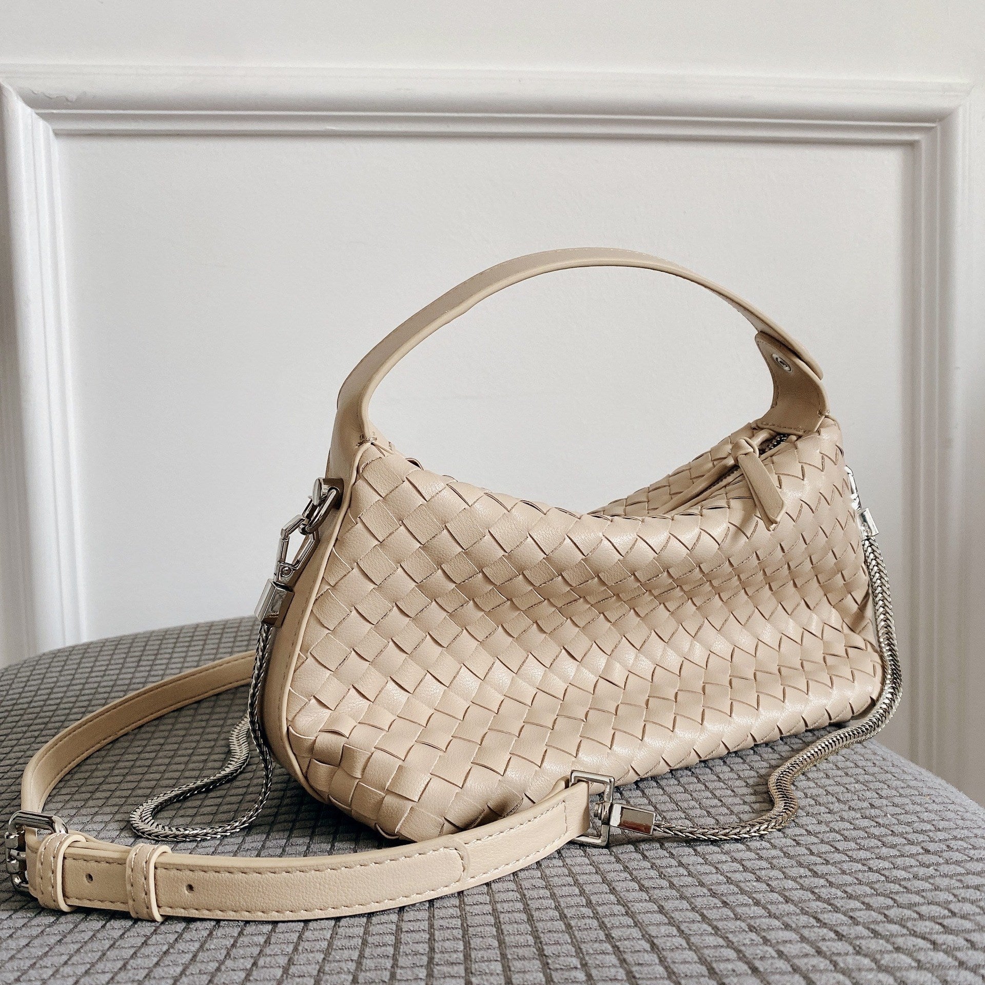 Women's Fashion Hand-woven Leather Small Bag